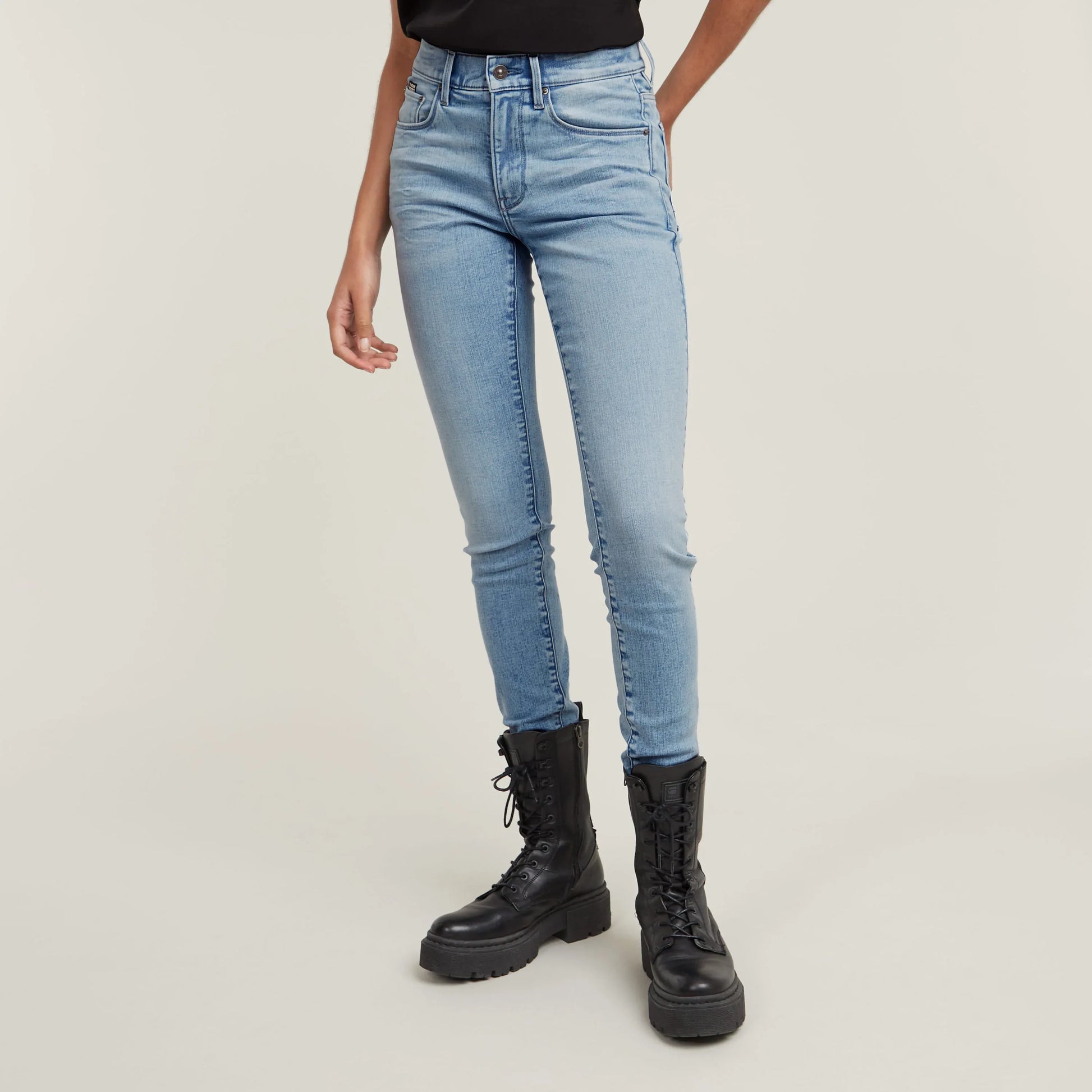 3301-skinny-wmn-424-lt-aged-