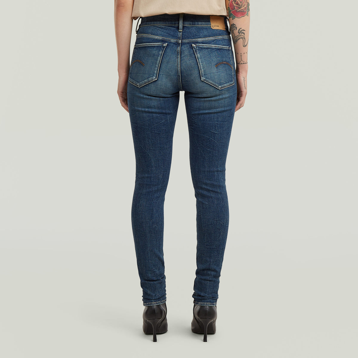 3301-skinny-wmn-