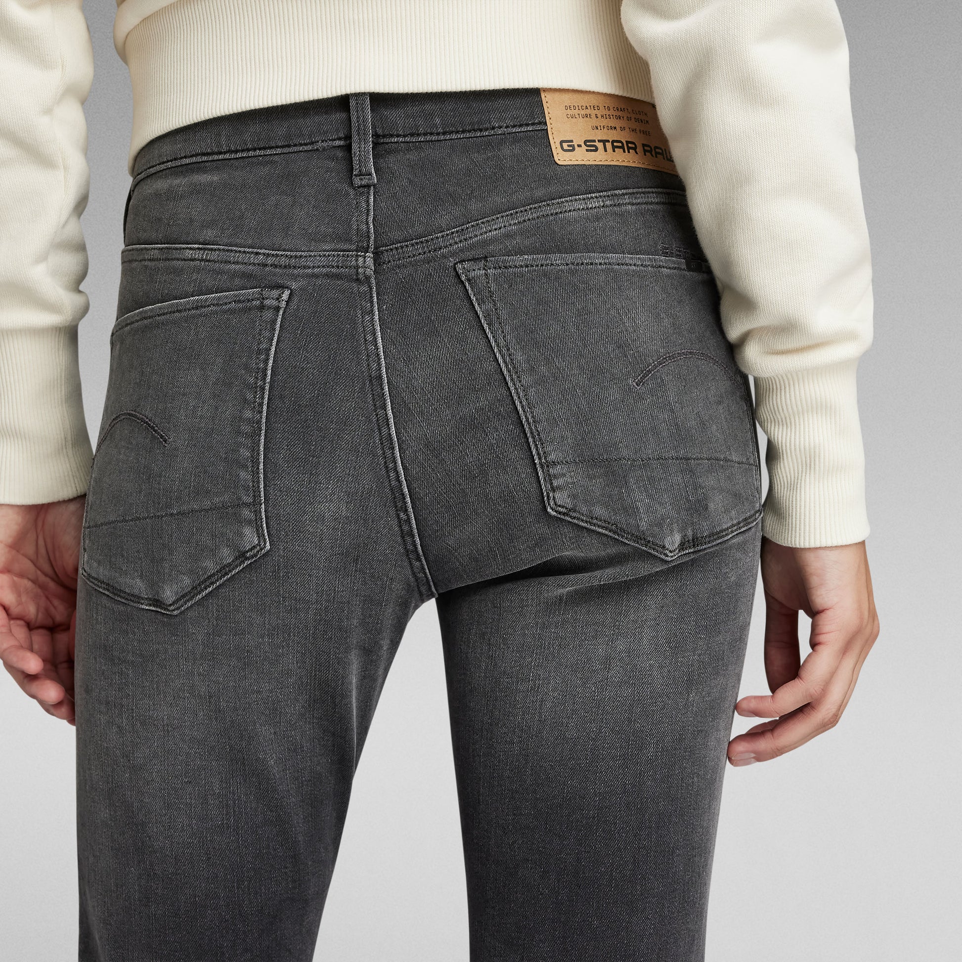 3301-skinny-women