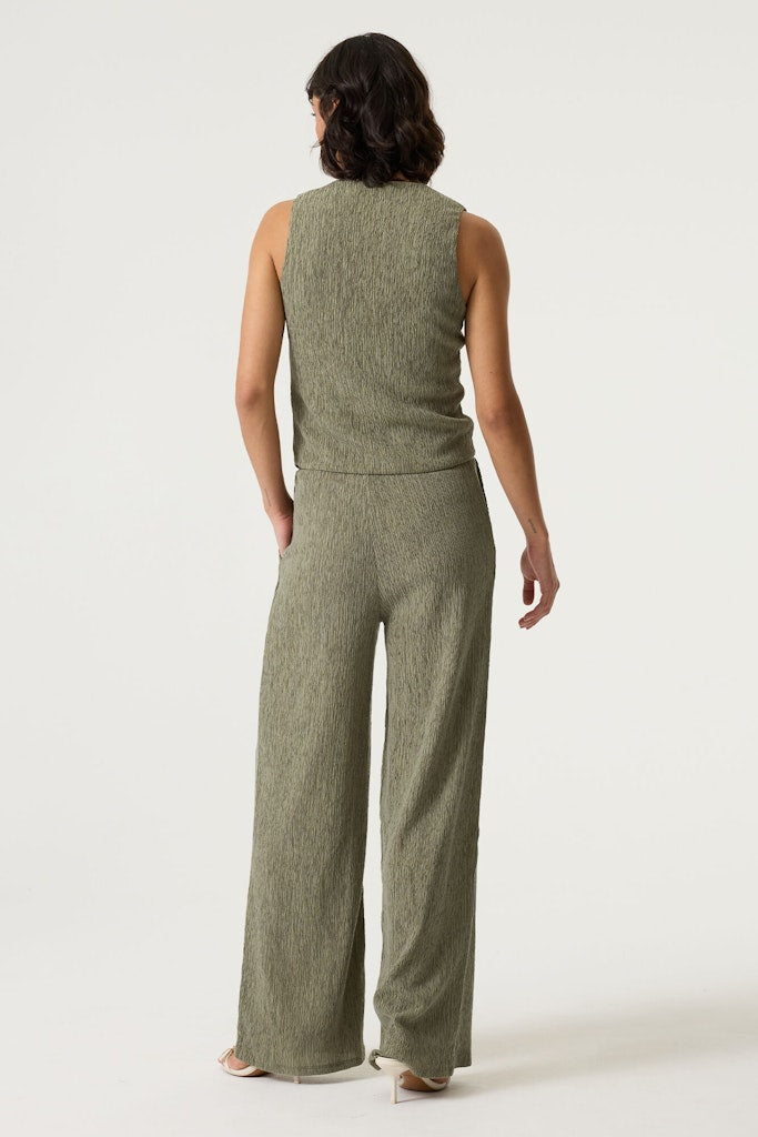 Garcia_springsummer-2026_9945_R260290-9945 (2)
