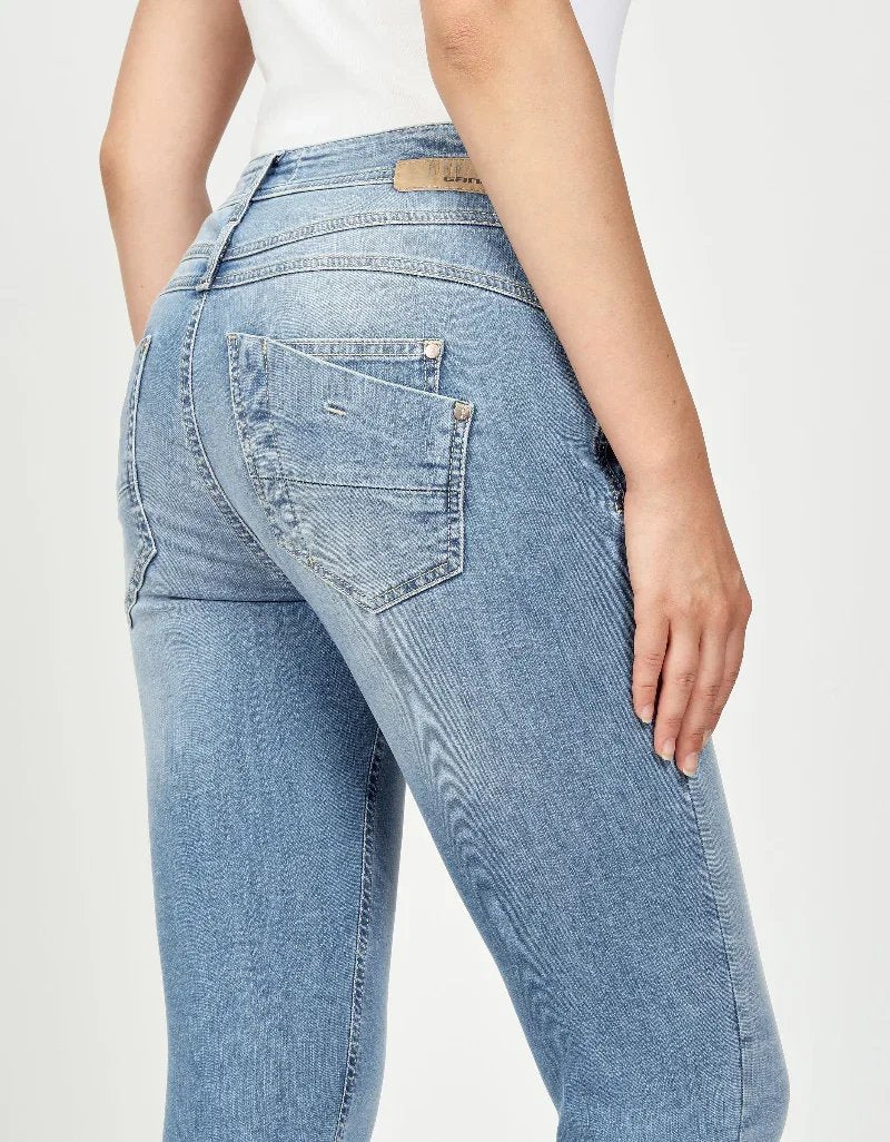 amelie-cropped_0abbb669-2c9f-4211-aca8-3b901d2bbcbe