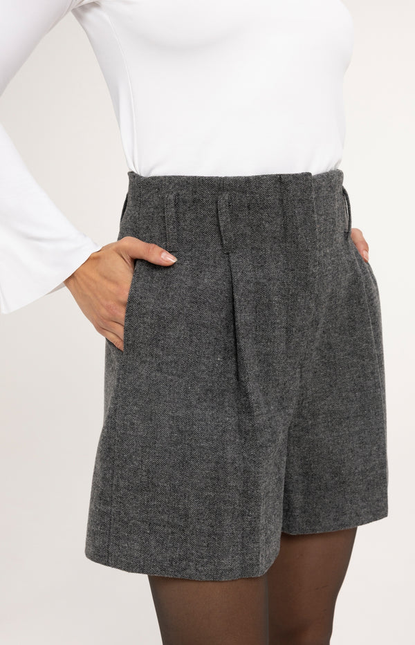 bermuda-shorts-in-melange-herringbone-fabric-medium-grey-melange_21edfdd7-039a-4dbd-8e4f-22cb633e938e
