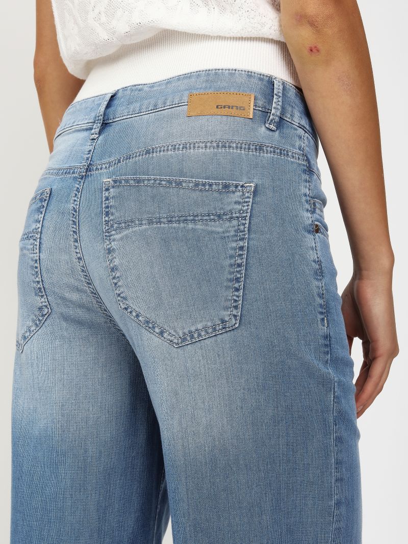 cara-wide-fit-