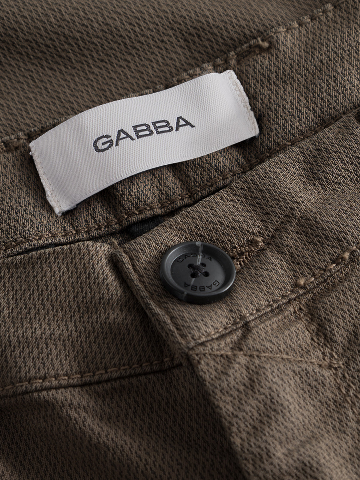 dale.chi-dark-earth-