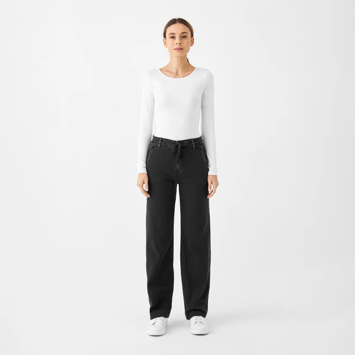 dew-flared-soft-denim---french-pock-304-black-denim-