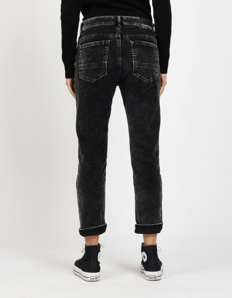 gang-nica-cropped-jeans-boyfriend-fit-boyfriend