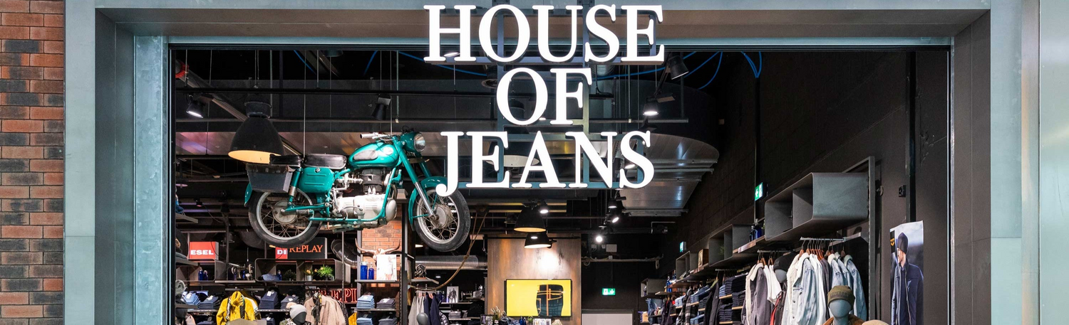 Jeansberatung im House of Jeans Glattzentrum“, „Levi's Jeans für Damen in Wallisellen