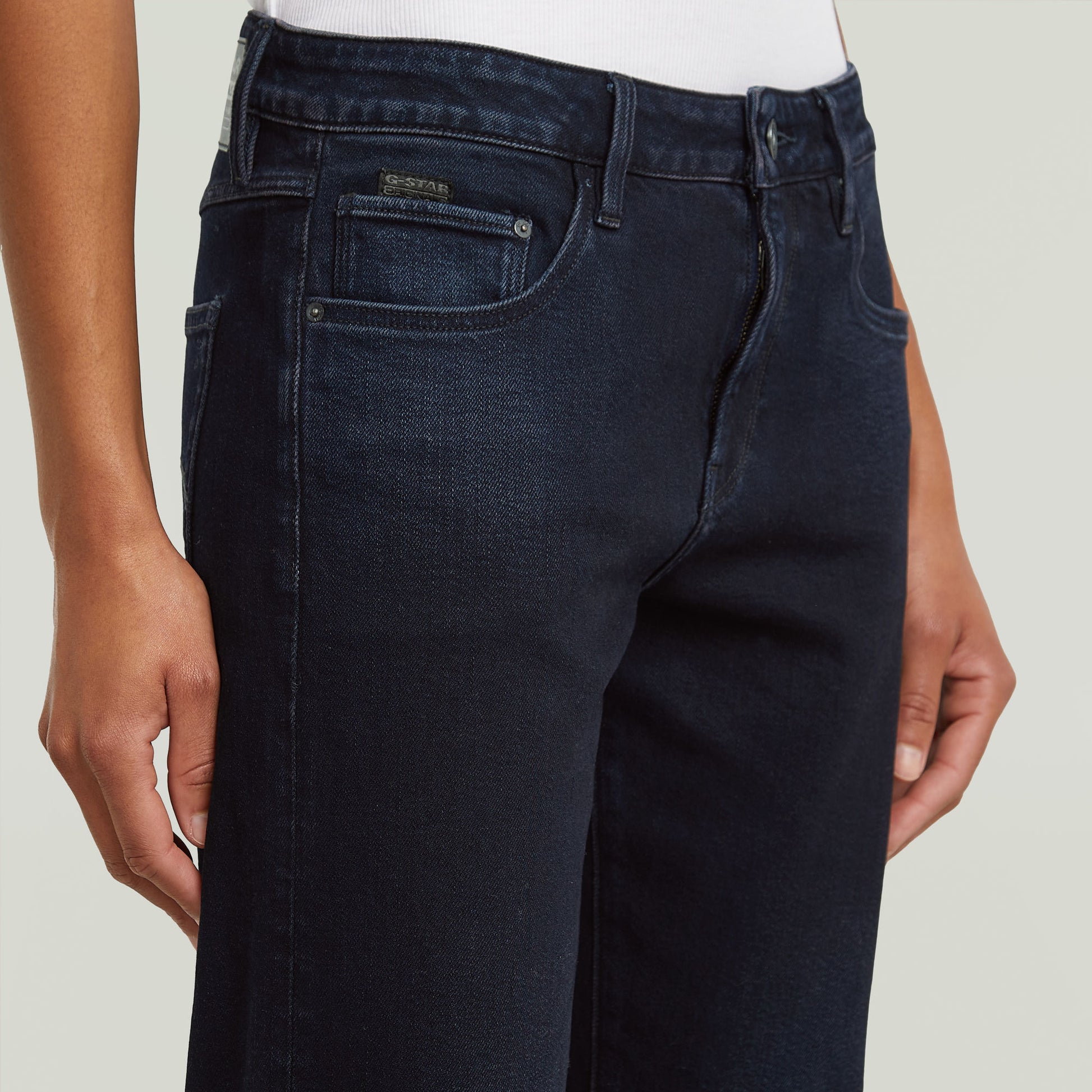 kate-boyfriend-wmn-h720-worn-in-polar-blue-