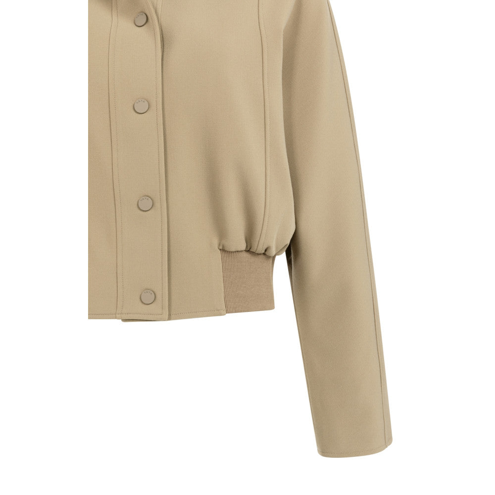 kurze-jacke-mit-rippenbund-