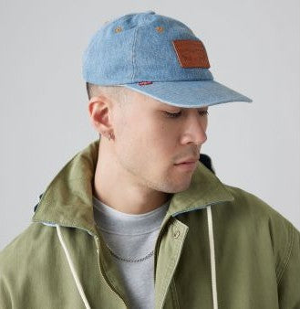 levi's®-relaxed-dad-cap---light-blue-capes