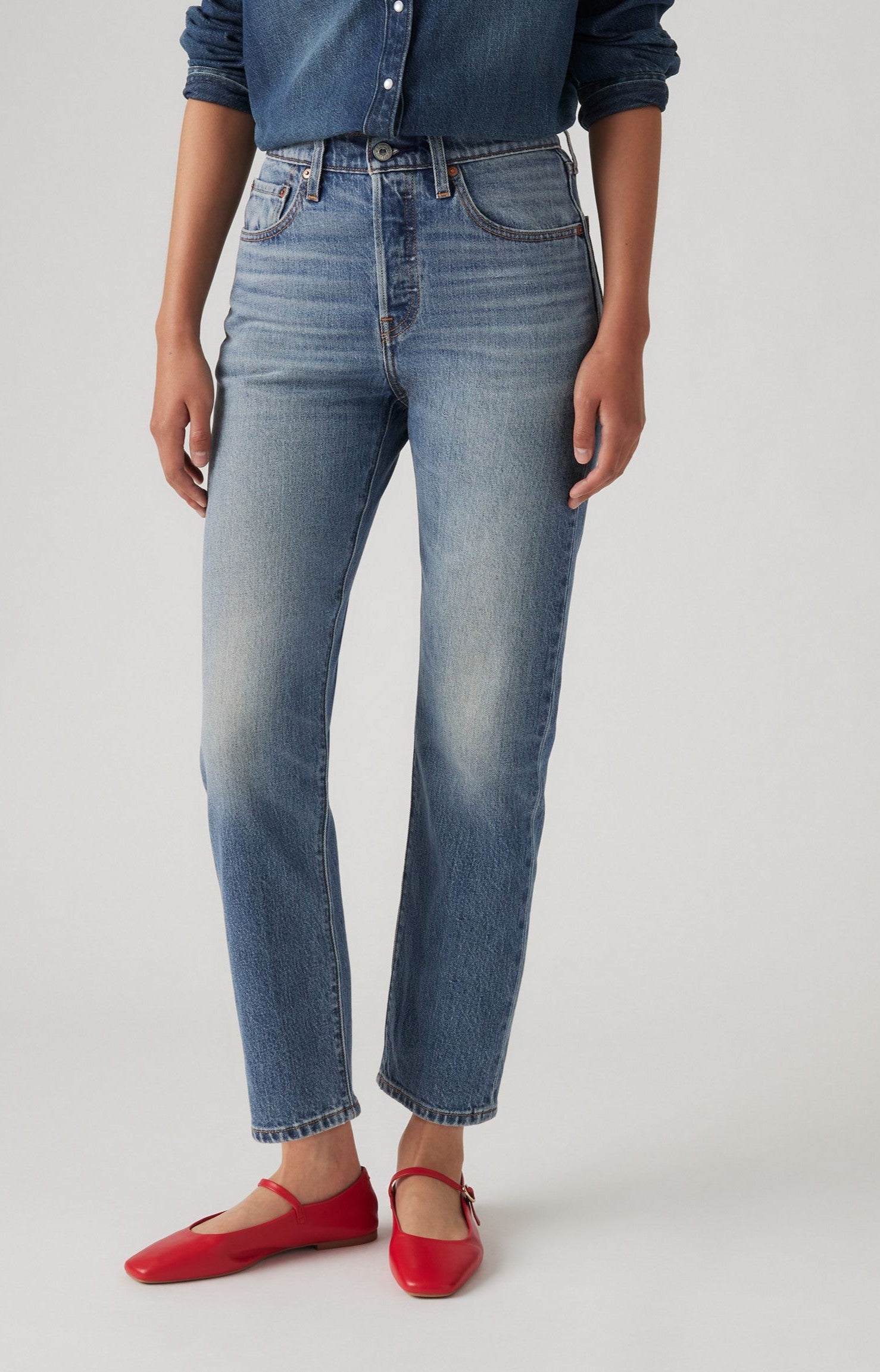 levi's®501®-crop-jeans---scanned-answers-straight-fit