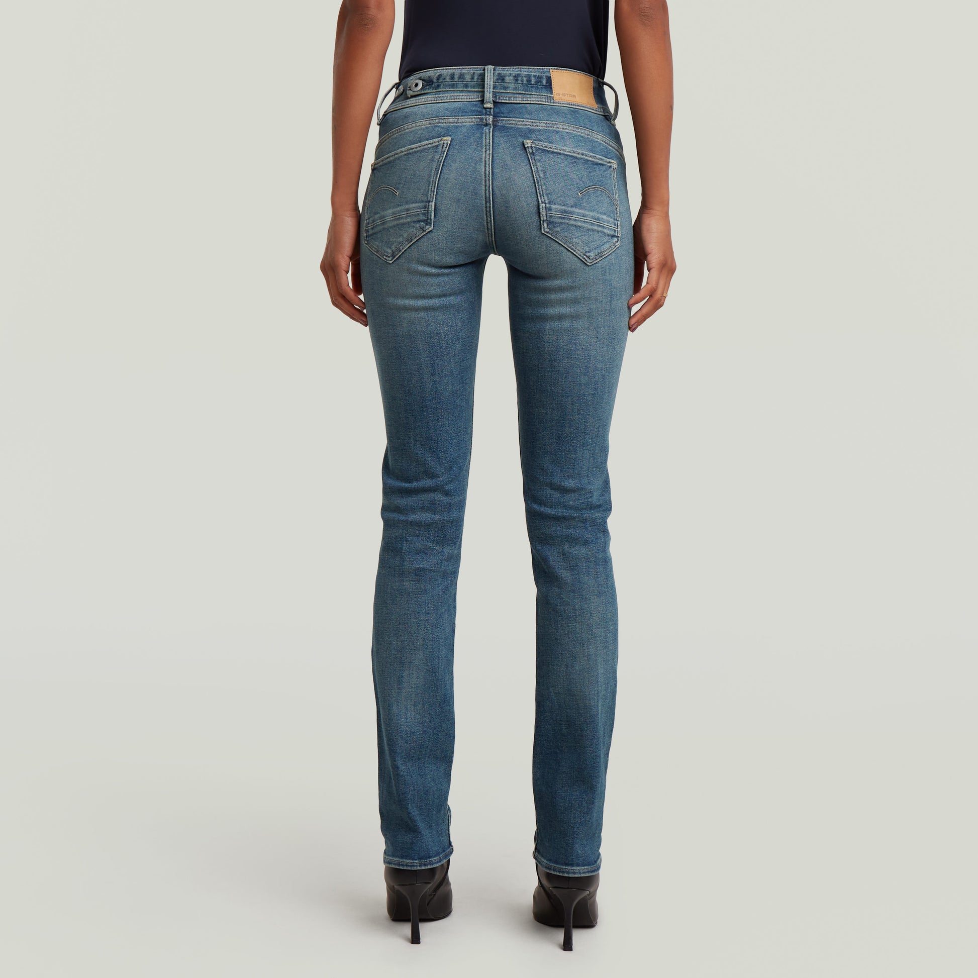 midge-slim-straight-wmn-