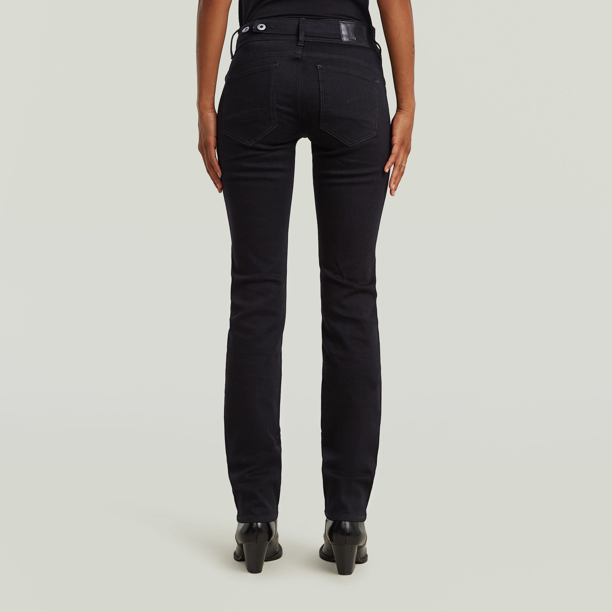 midge-slim-straight-wmn-