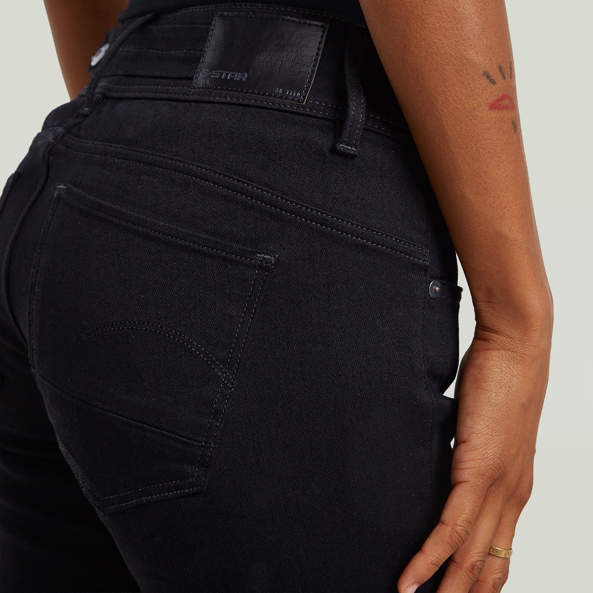 midge-slim-straight-wmn-