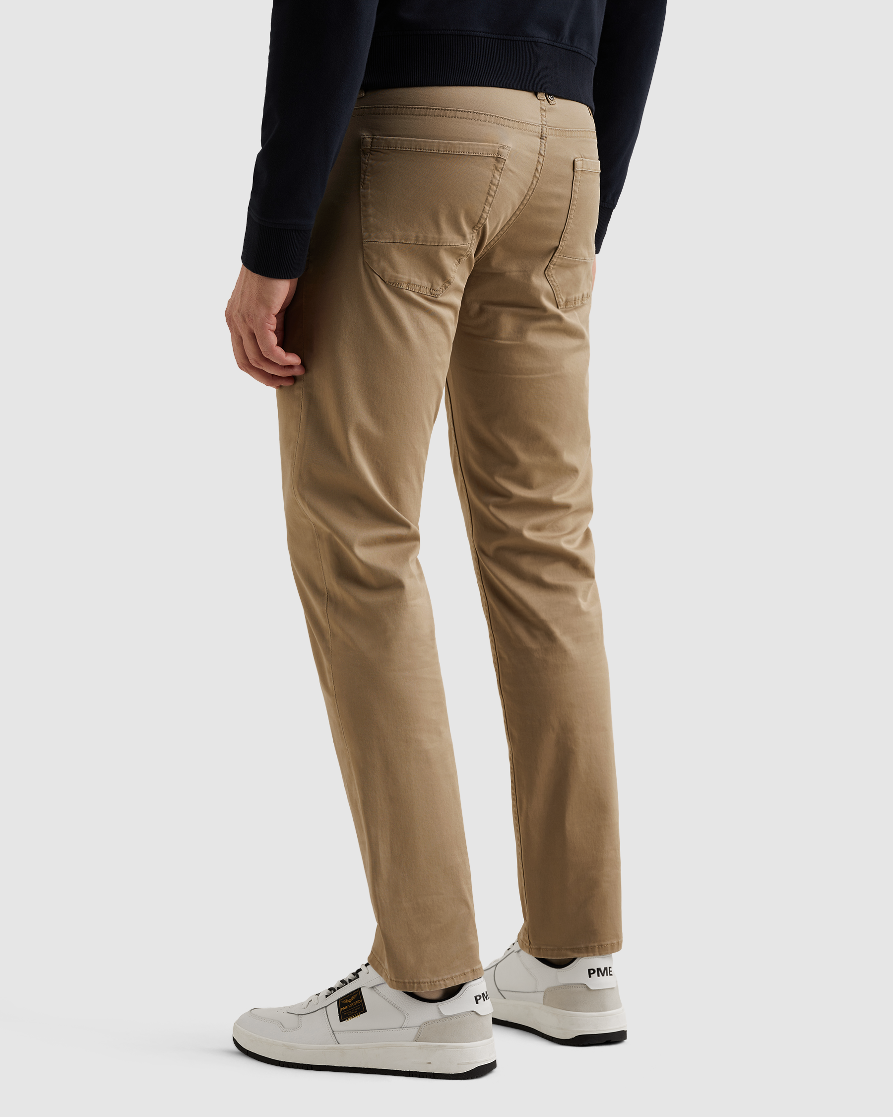 navigator-left-hand-stretch-tw-