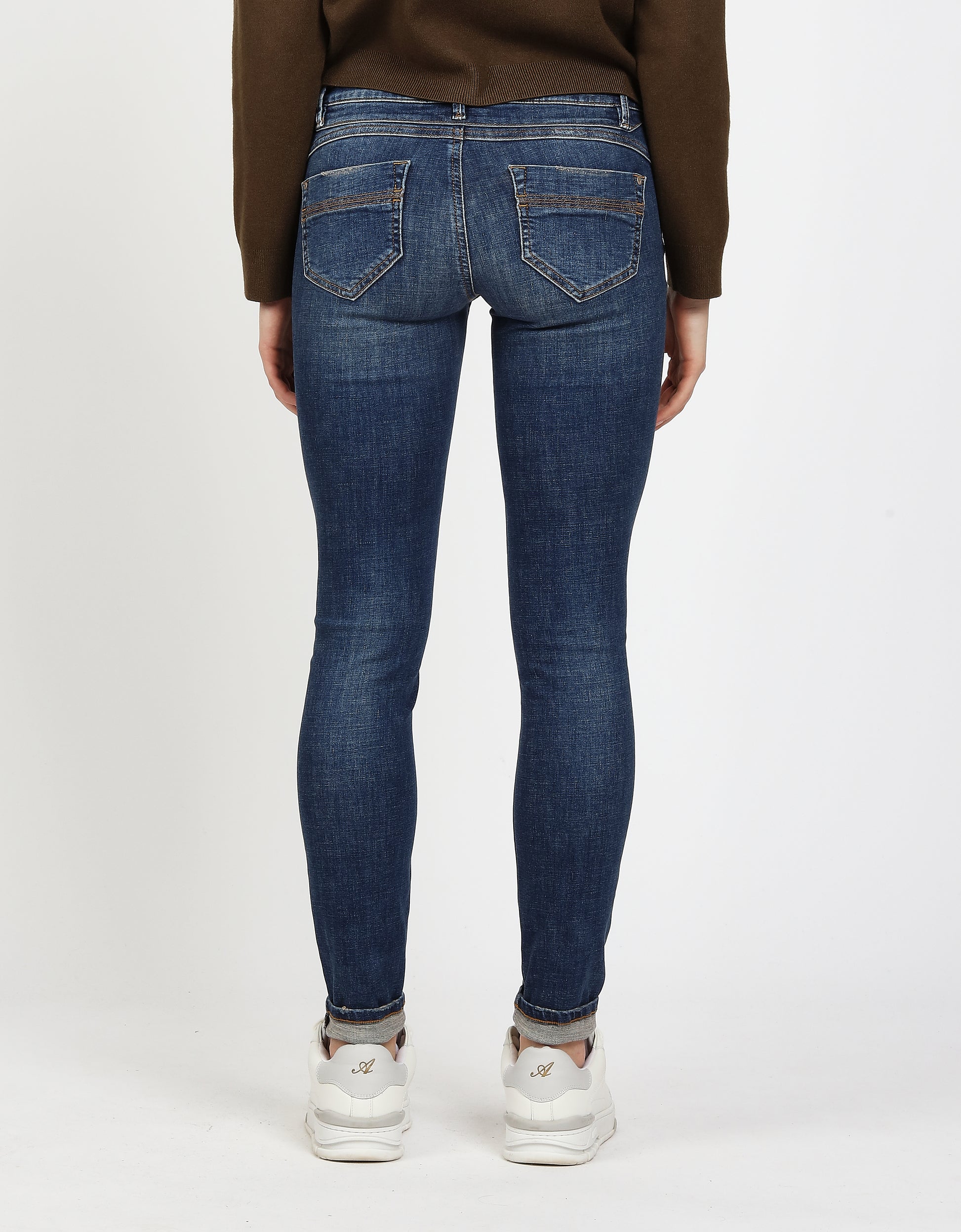 nele-skinny-
