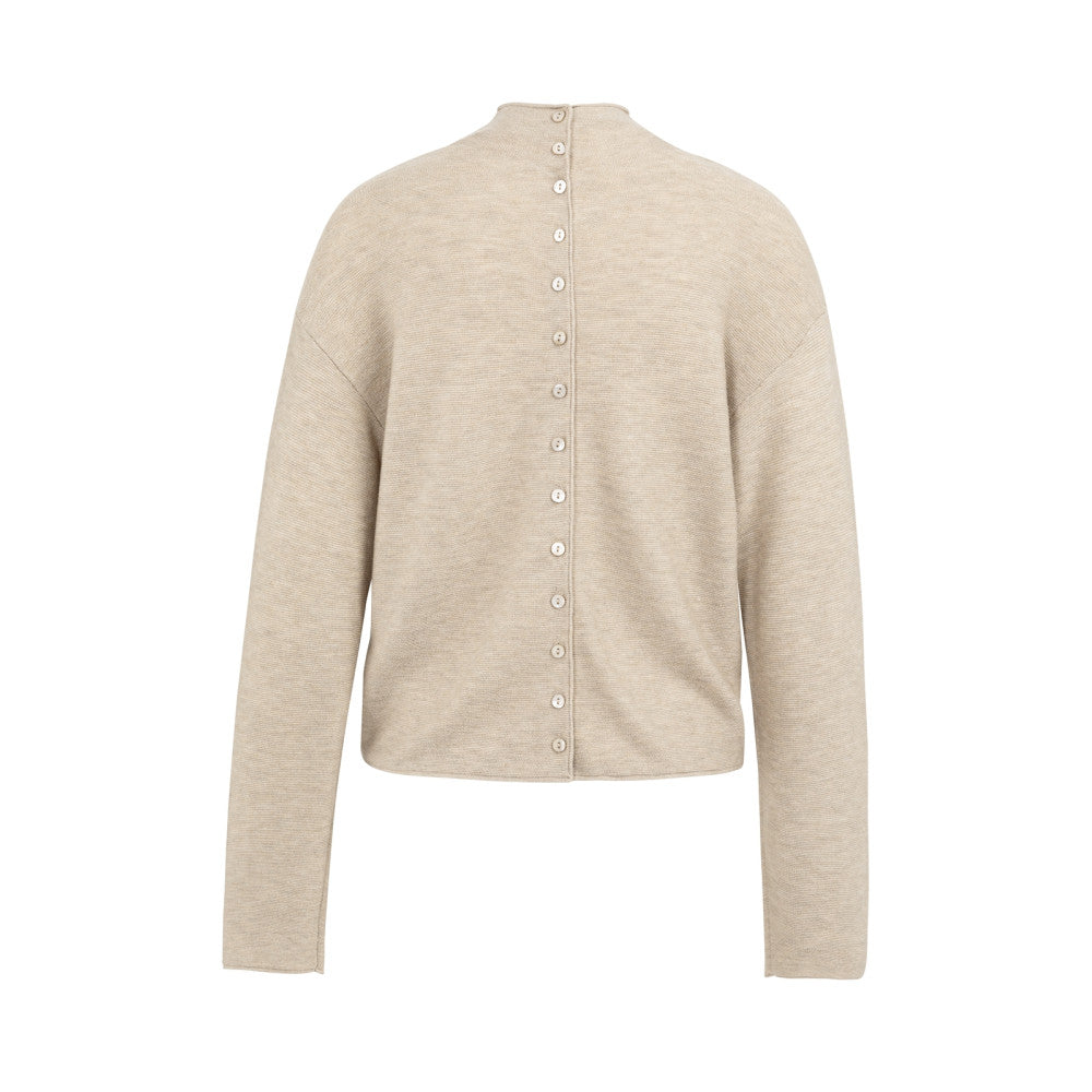 pullover-mit-kn?pfen-am-r?cken-