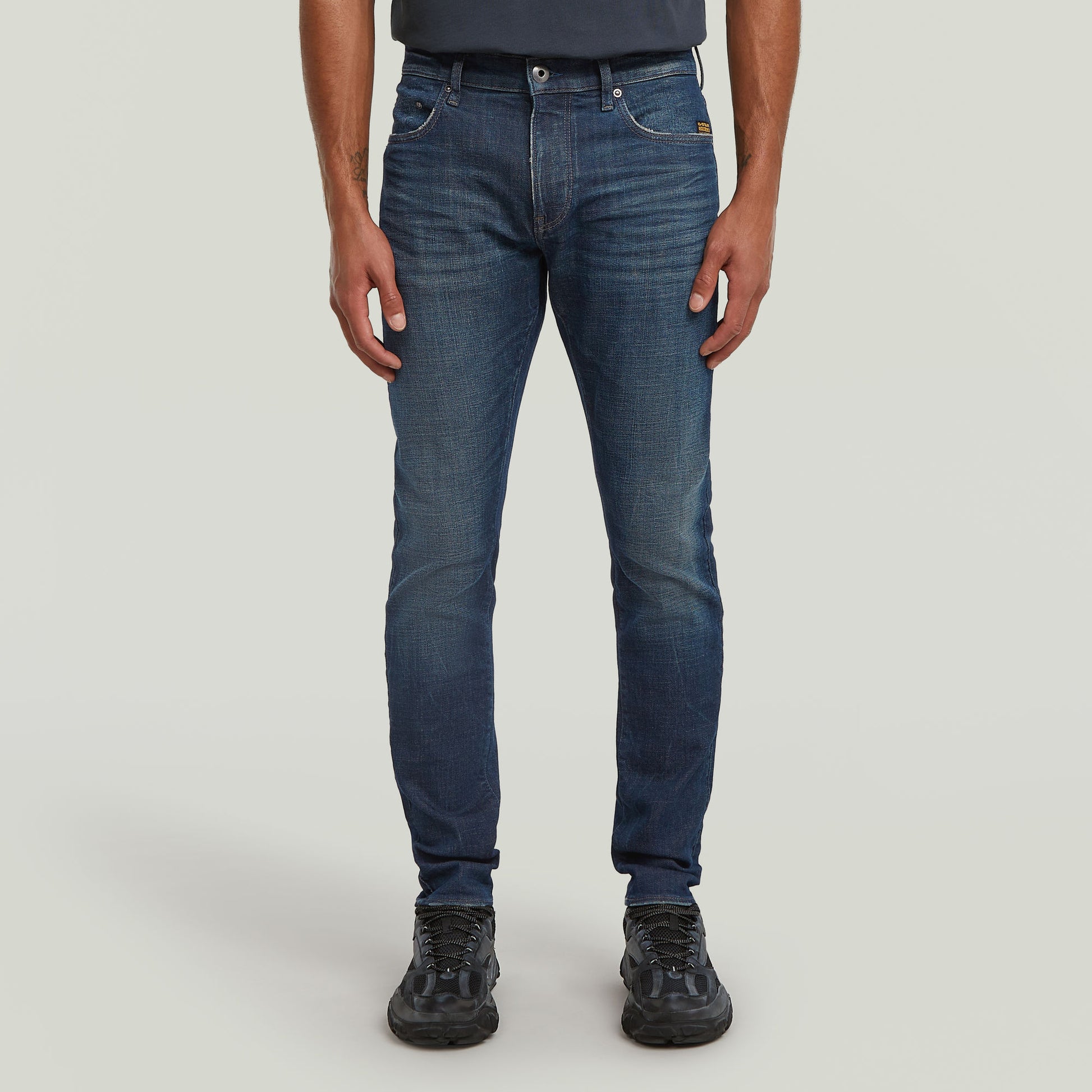 revend-fwd-skinny-men