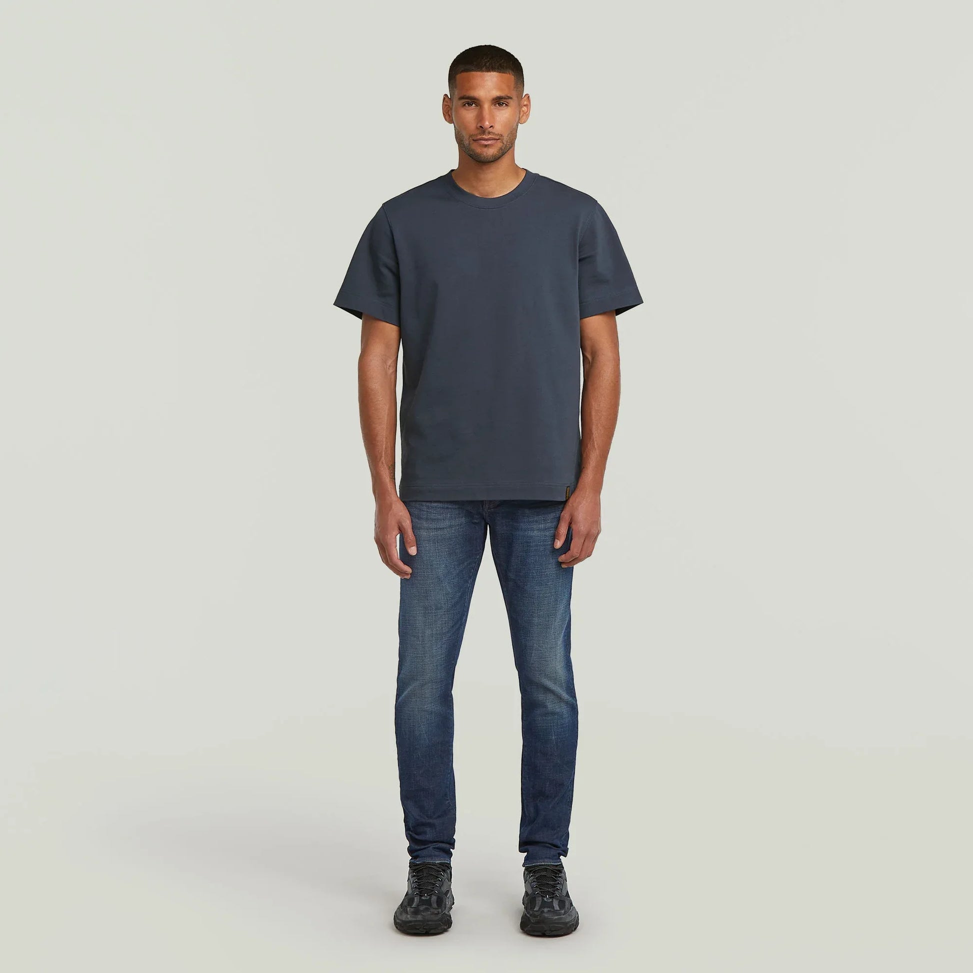 revend-fwd-skinny-men