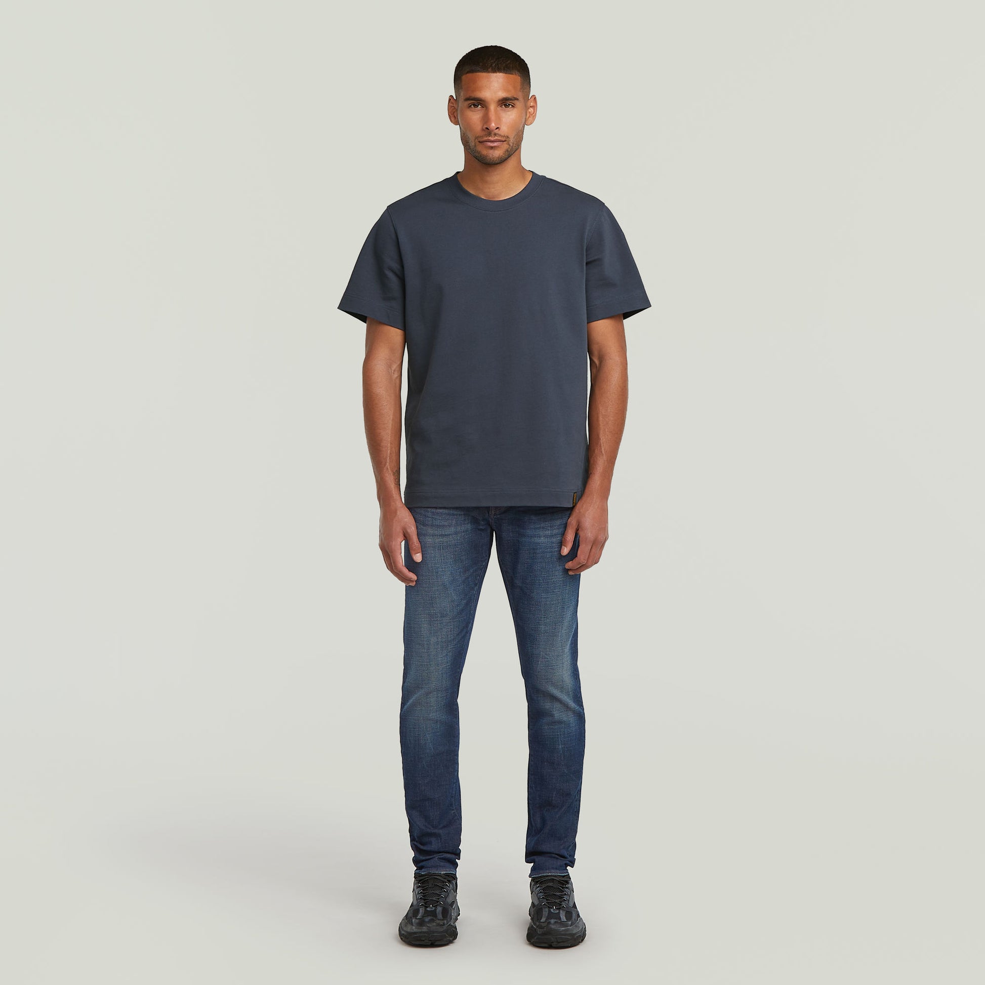 revend-fwd-skinny-men