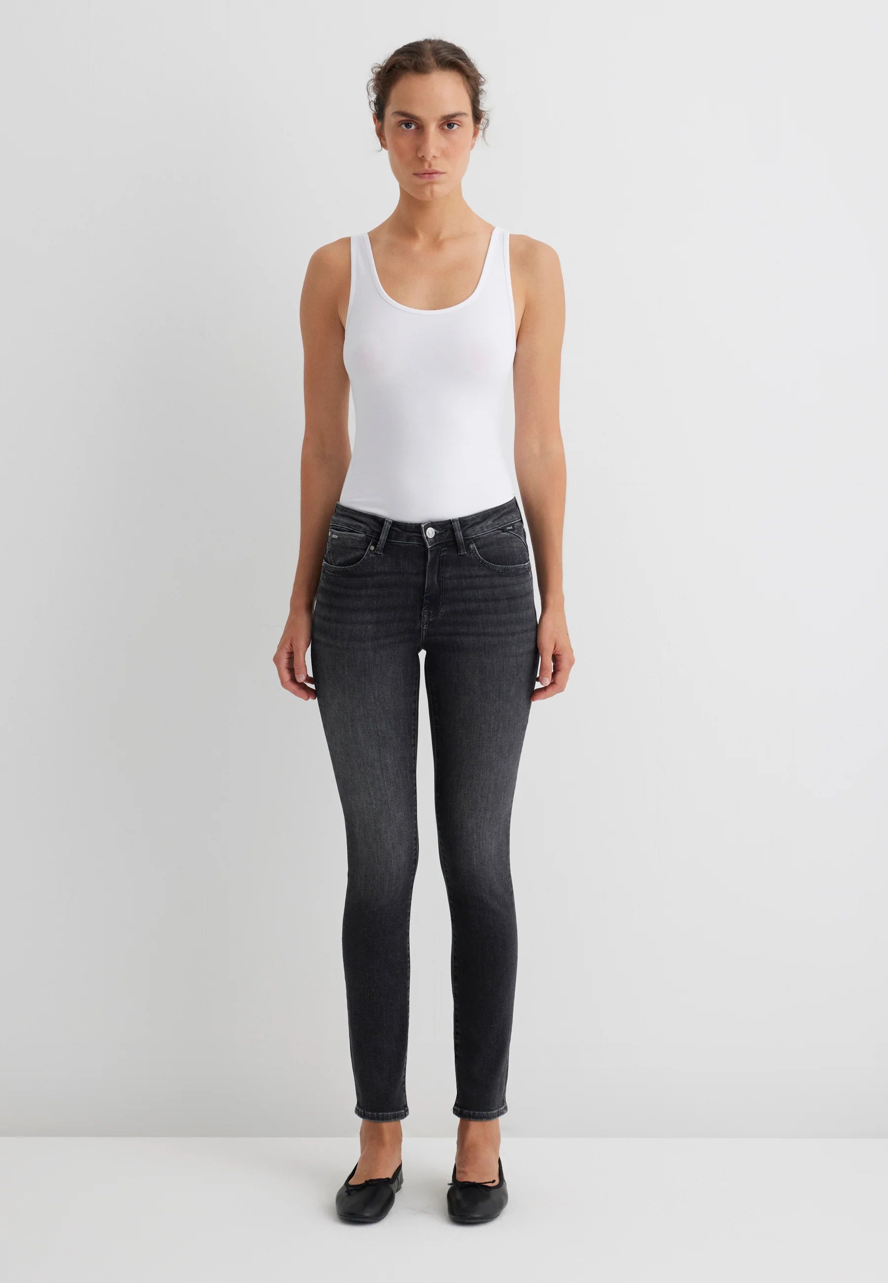 sophie-smoke-brushed-glam-
