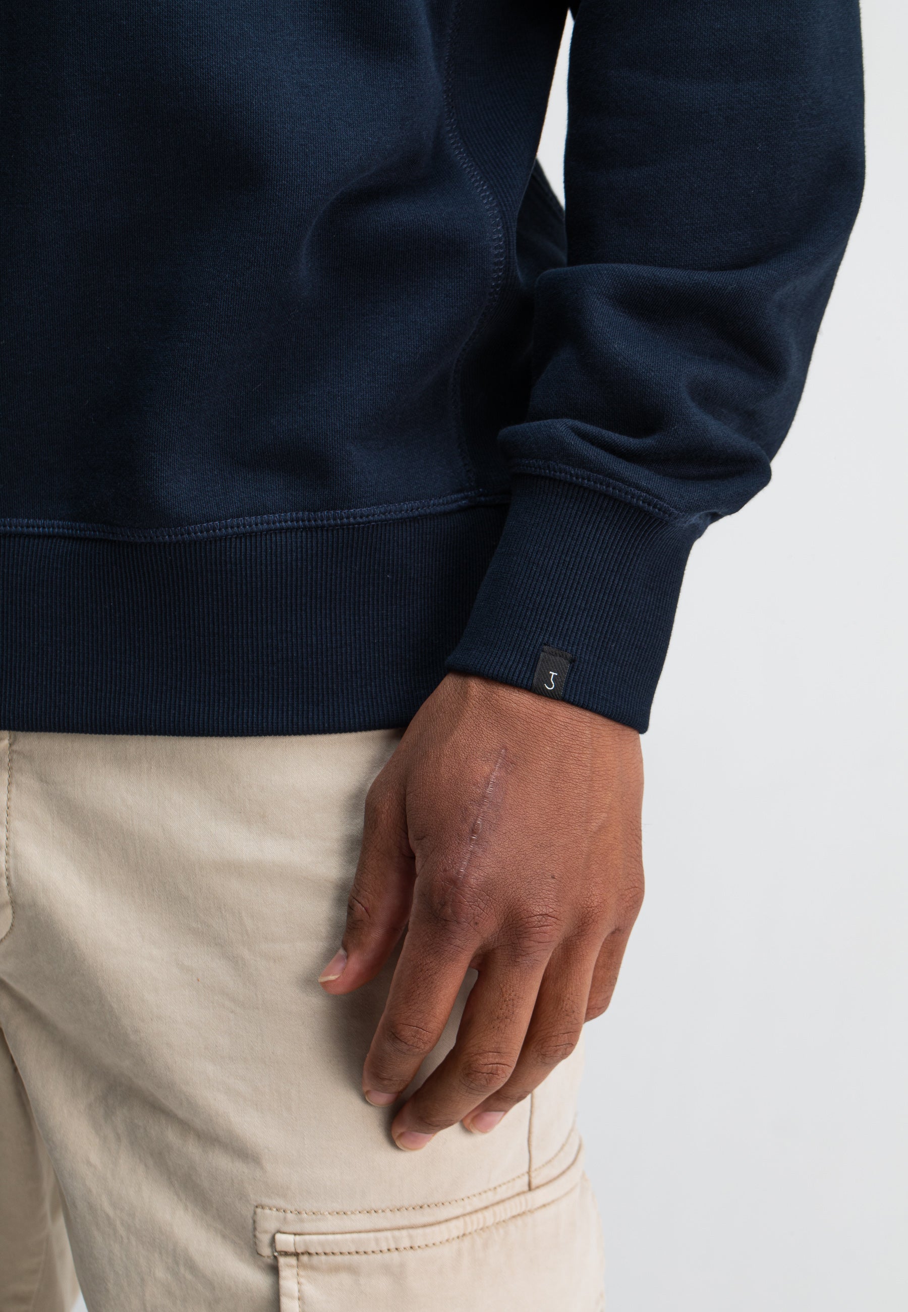 sweatshirt-