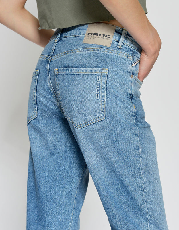 thelma-straight-fit