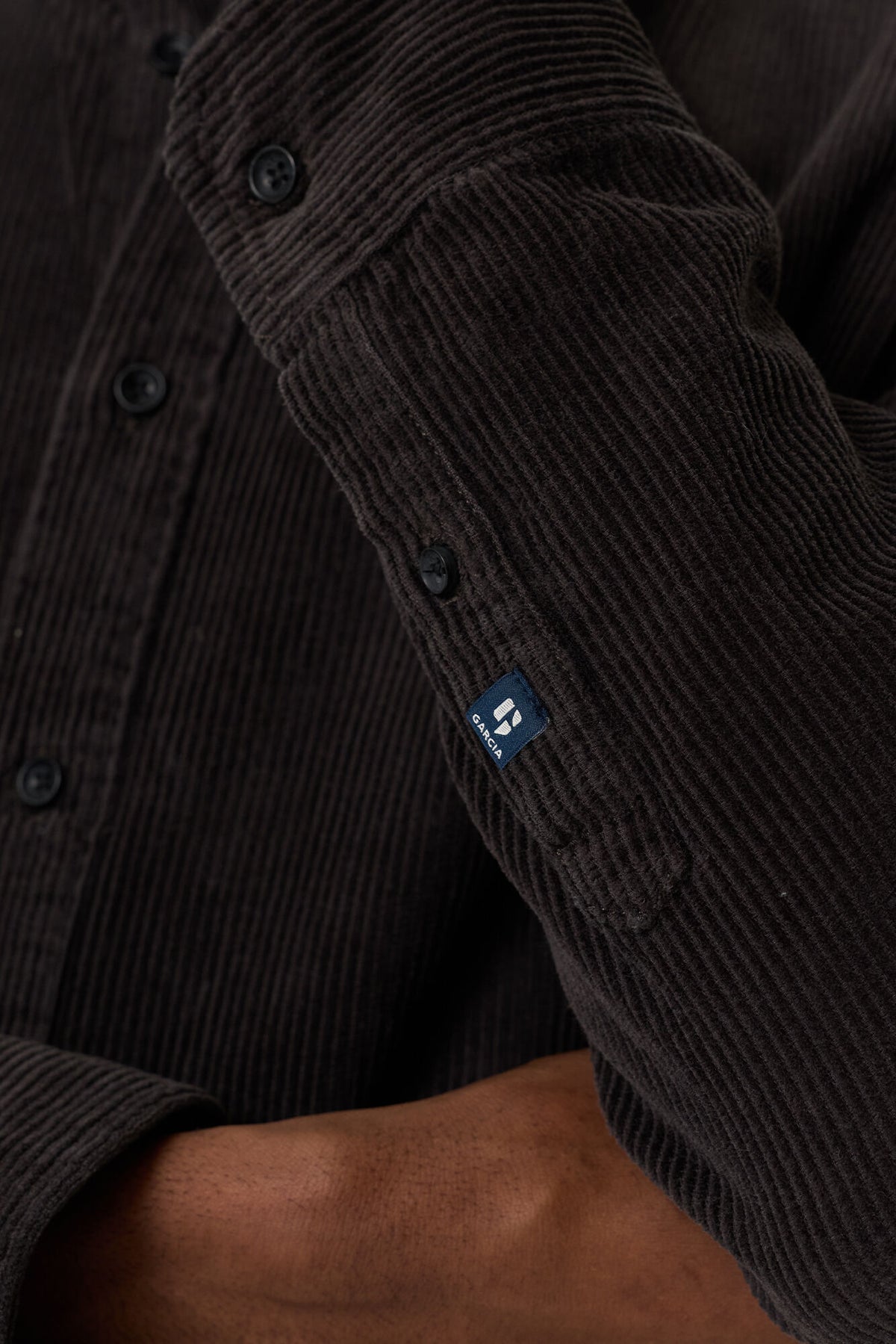 v261285-5836-flatshots-detail-2000-18296762