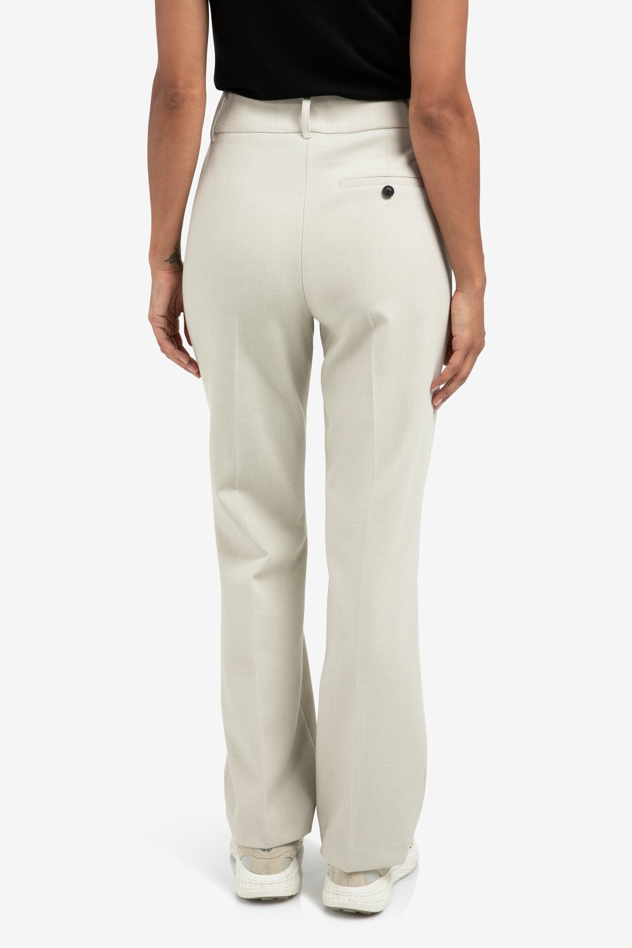 yaya-hose-mit-schickem-bund-